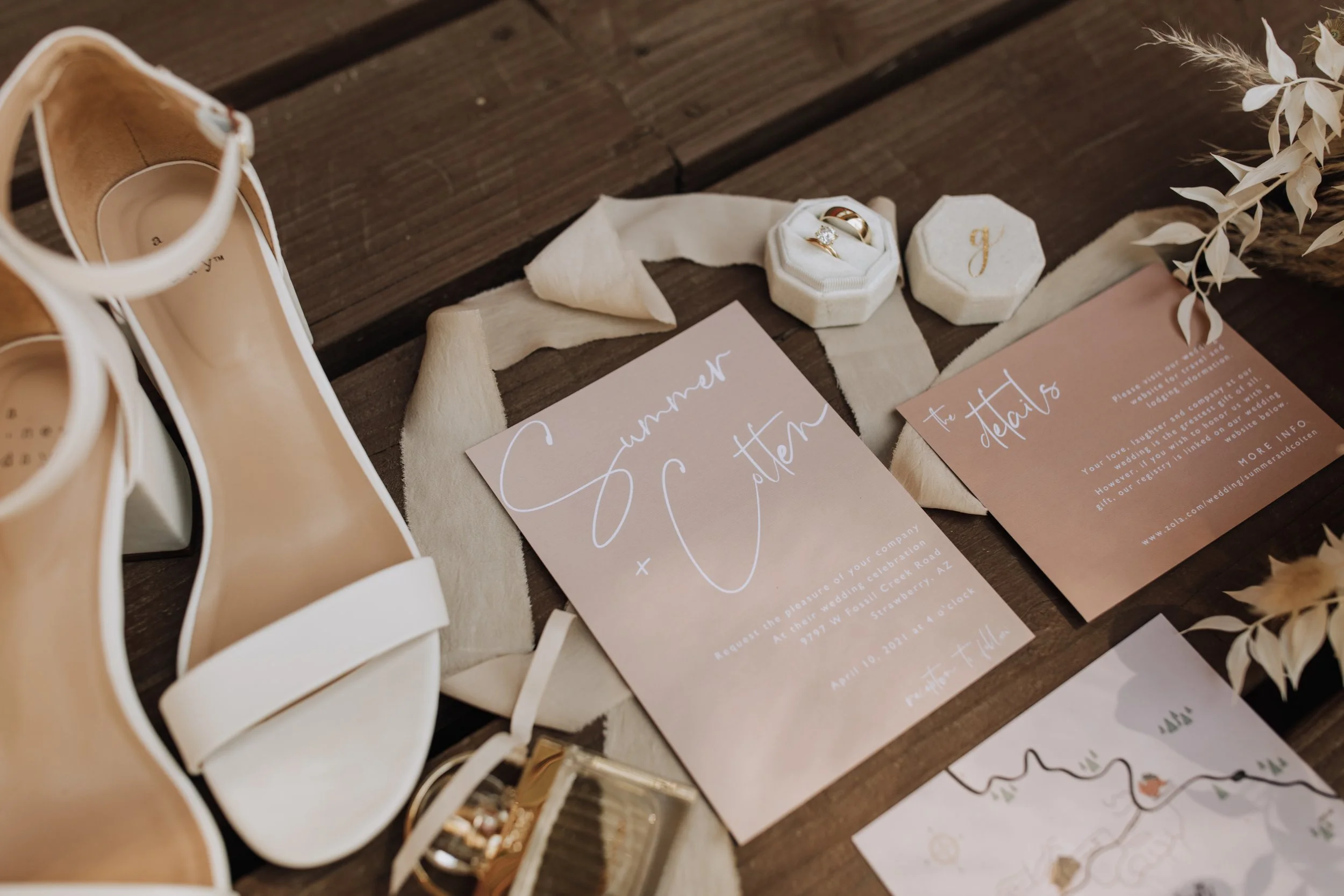  Photographer |   Alexandra Loraine Photo   